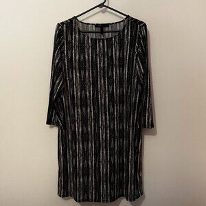 NEW/No Tags BCBG Maxazria Woman's Black & White Strip Dress / Size -  L